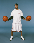 AI Iverson Hustle Sixers Tee